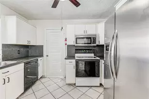 9610 SW 16th St, Miami, FL 33165 - Photo 13