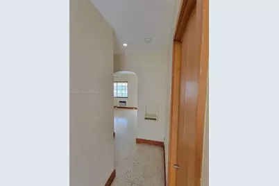 7400 Harding Ave #15, Miami Beach, FL 33141 - Photo 15
