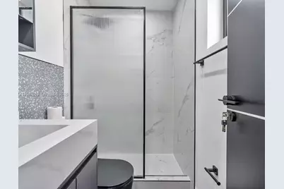 400 NW 40th St, Miami, FL 33127 - Photo 27