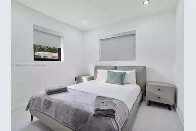 400 NW 40th St, Miami, FL 33127 - Photo 21