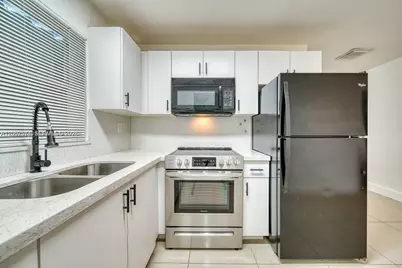 1200 NW 102nd St #1202, Miami, FL 33147 - Photo 5