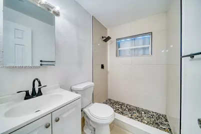 1200 NW 102nd St #1202, Miami, FL 33147 - Photo 17