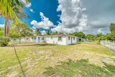 1200 NW 102nd St #1202, Miami, FL 33147 - Photo 1