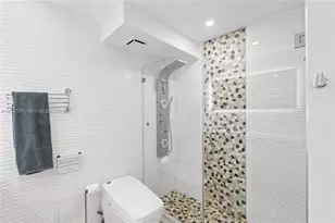 2030 S Ocean Dr, Hallandale Beach, FL 33009 - Photo 31