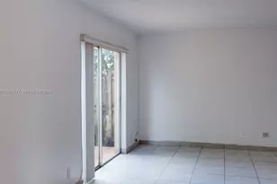8020 SW 17th Pl, Davie, FL 33324 - Photo 9