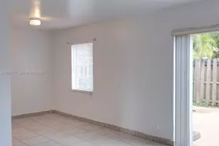 8020 SW 17th Pl, Davie, FL 33324 - Photo 7