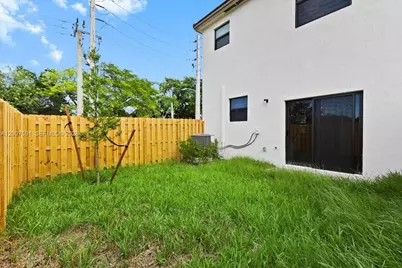 23210 SW 133rd Ct, Homestead, FL 33032 - Photo 13
