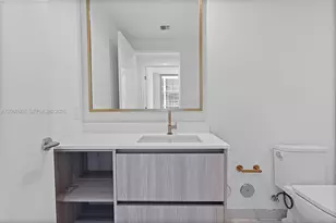 77 SE 5th St, Miami, FL 33131 - Photo 29
