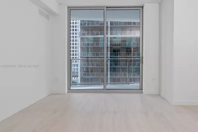 77 SE 5th St. #1510, Miami, FL 33131 - Photo 17