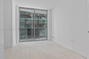 77 SE 5th St, Miami, FL 33131 - Photo 21