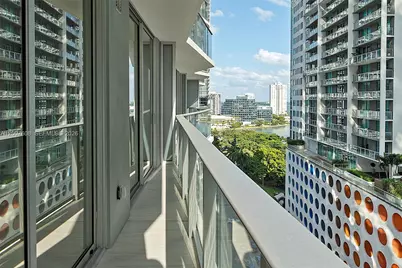 77 SE 5th St. #1510, Miami, FL 33131 - Photo 25