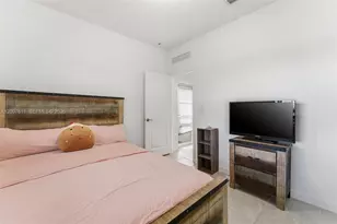 2284 NW 130th St, Miami, FL 33167 - Photo 13