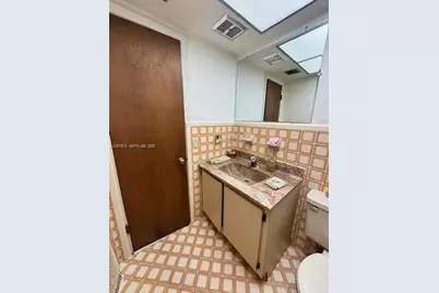 730 NW 138th St, Miami, FL 33168 - Photo 13