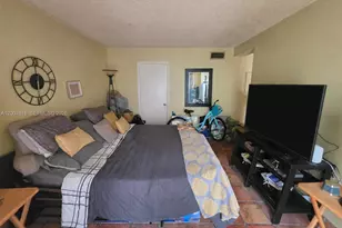 10901 SW 113th Pl, Miami, FL 33176 - Photo 11