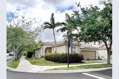 1901 Cedar Ct, Weston, FL 33327 - Photo 1