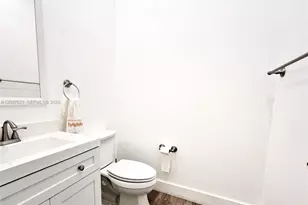 1901 Cedar Ct, Weston, FL 33327 - Photo 13