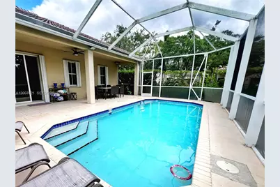 1901 Cedar Ct, Weston, FL 33327 - Photo 17