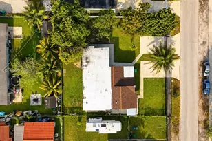 1124 NW 100th Terrace, Miami, FL 33150 - Photo 3