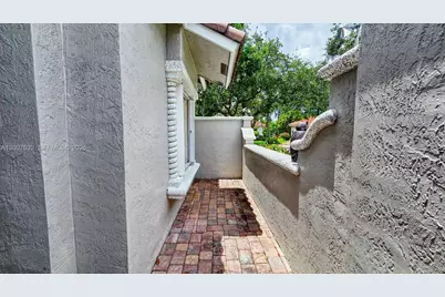 18920 SW 29th St, Miramar, FL 33029 - Photo 7