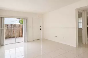 15400 SW 81st Cir Ln, Miami, FL 33193 - Photo 3