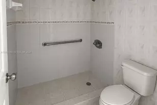 15400 SW 81st Cir Ln, Miami, FL 33193 - Photo 5