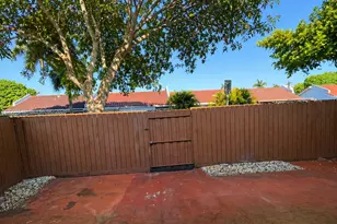 15400 SW 81st Cir Ln, Miami, FL 33193 - Photo 9