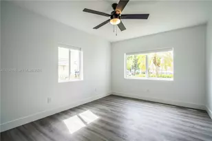 725 81st St, Miami Beach, FL 33141 - Photo 15