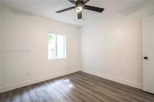 725 81st St, Miami Beach, FL 33141 - Photo 21