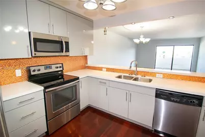 110 S Shore Dr #5B, Miami Beach, FL 33141 - Photo 7