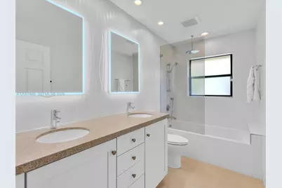 1080 Creekford Dr, Weston, FL 33326 - Photo 35