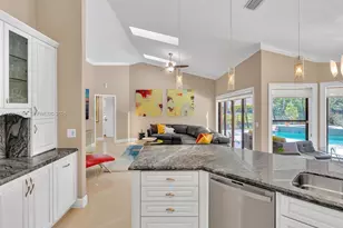 1080 Creekford Dr, Weston, FL 33326 - Photo 19
