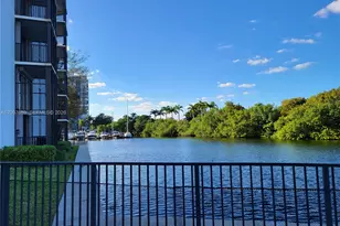 3475 N Country Club Dr, Aventura, FL 33180 - Photo 23