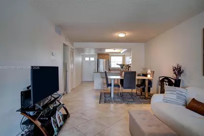 1900 Alamanda #108, Naples, FL 34102 - Photo 3