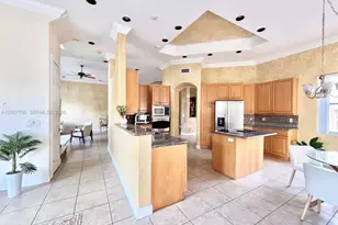 1141 Waterside Ln, Hollywood, FL 33019 - Photo 25