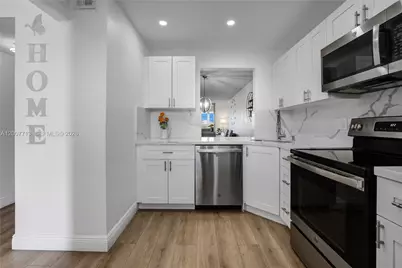 2551 Aragon Blvd #411, Sunrise, FL 33322 - Photo 3
