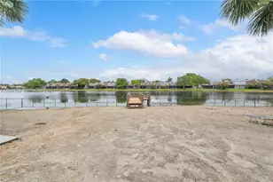 1101 Colony Point Cir, Pembroke Pines, FL 33026 - Photo 7