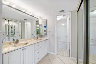 1101 Colony Point Cir, Pembroke Pines, FL 33026 - Photo 5