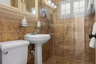 11790 NE 8th Ave, Biscayne Park, FL 33161 - Photo 25