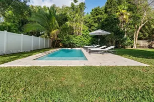 11790 NE 8th Ave, Biscayne Park, FL 33161 - Photo 3