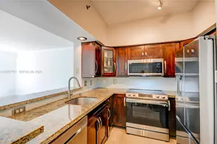 3105 NE 184th St, Aventura, FL 33160 - Photo 11