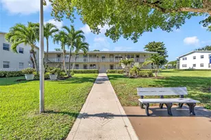 494 W Tilford W, Deerfield Beach, FL 33442 - Photo 13
