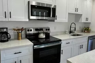 2572 NW 20th St, Fort Lauderdale, FL 33311 - Photo 45