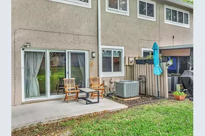 1958 E Discovery Cir E, Deerfield Beach, FL 33442 - Photo 31