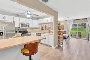 1958 E Discovery Cir E, Deerfield Beach, FL 33442 - Photo 13