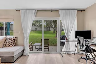 1958 E Discovery Cir E, Deerfield Beach, FL 33442 - Photo 27