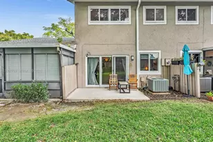 1958 E Discovery Cir E, Deerfield Beach, FL 33442 - Photo 29