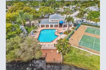 1958 E Discovery Cir E, Deerfield Beach, FL 33442 - Photo 55
