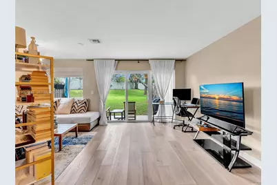 1958 E Discovery Cir E, Deerfield Beach, FL 33442 - Photo 23