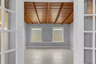 921 N 31st Ct, Hollywood, FL 33021 - Photo 11