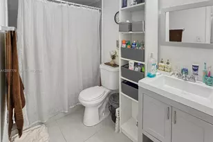10411 SW 108th Ave, Miami, FL 33176 - Photo 9